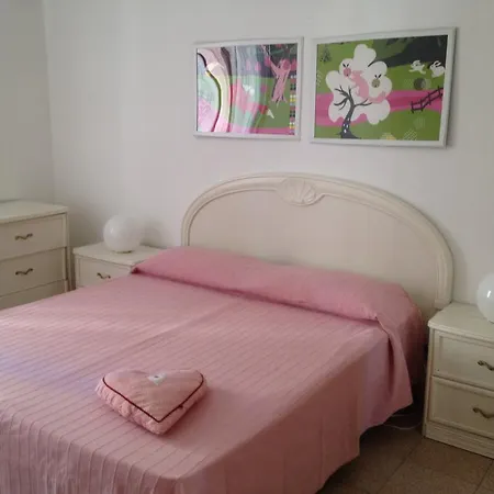 Housea Apartment